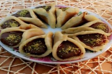 أستعدي لرمضان بأحلى قطايف من صنع أديكي بحشو الشوكولاتة اللذيذة حاجة كدة لا يمكن أن تقاوم