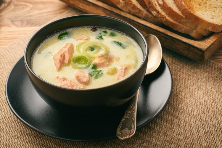 طريقة عمل شوربة السمك مثل أشهر مطاعم سمك 5 طريقة عمل شوربة السمك مثل أشهر مطاعم سمك