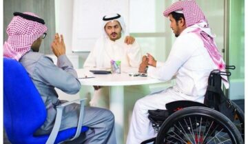 الموارد البشرية: إعانات مالية ووظائف ودعم سكني لذوي الإعاقة بالمملكة
