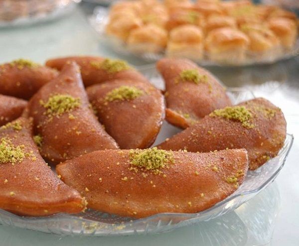 نوعي أكلاتك..طريقة جديدة لعمل القطايف بالدجاج والشيدر 5 نوعي أكلاتك..طريقة جديدة لعمل القطايف بالدجاج والشيدر
