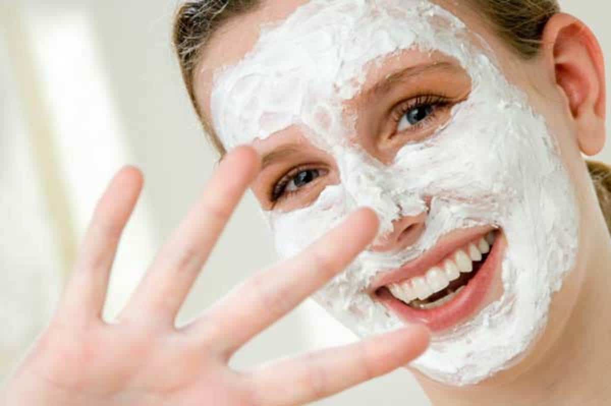 لجمال وحلاوة بشرتك بكريم الأرز والنشا لتبييض الوجه وإزالة الاسمرار والبقع 5 لجمال وحلاوة بشرتك بكريم الأرز والنشا لتبييض الوجه وإزالة الاسمرار والبقع