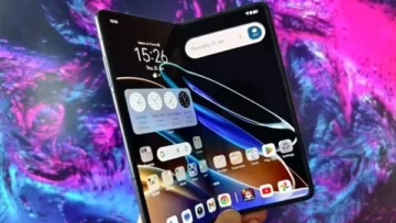 Honor Magic V2 RSR Porsche Design: هاتف قابل للطي بتصميم رياضي وأداء مذهل