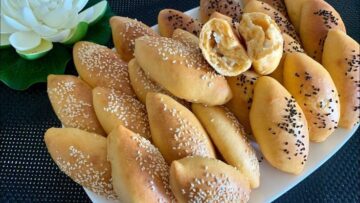سناكس سهل التحضير…. طريقة عمل بوريك بالجبنة والسمسم زي الجاهز