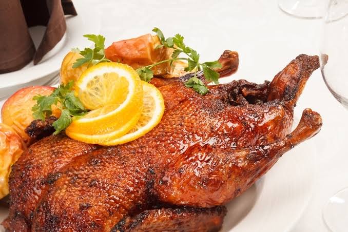 عايزة تبهري ضيوفك في رمضان؟ اعرفي طريقة عمل البط من الألف للياء! وصفة ترضي جميع الأذواق! أسرار تحضيره بخطوات بسيطة!