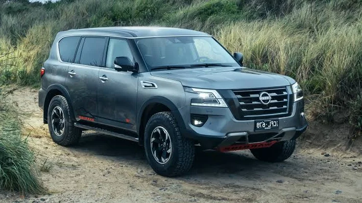 نيسان باترول 2024 Nissan Patrol.. ميزات وعيوب وسعر السيارة منافسة تويوتا لاندكروزر برادو