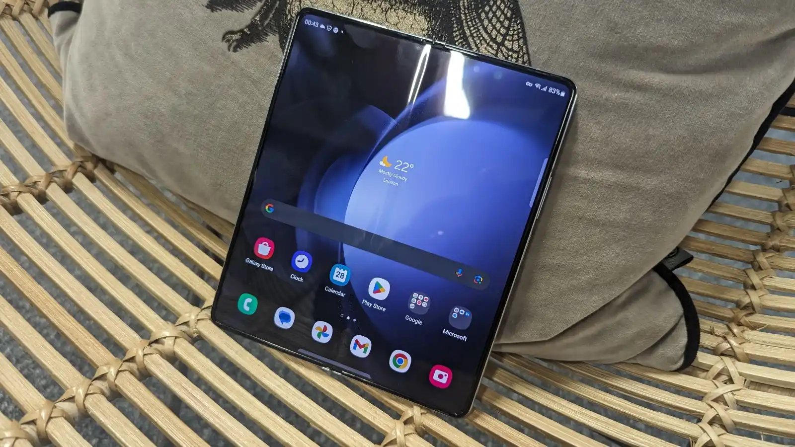 هاتف " Samsung Galaxy Z Fold 5 " .. بتصميم شيك يجمع بين شكل التابلت ومواصفات الموبايل 5 هاتف ” Samsung Galaxy Z Fold 5 ” .. بتصميم شيك يجمع بين شكل التابلت ومواصفات الموبايل