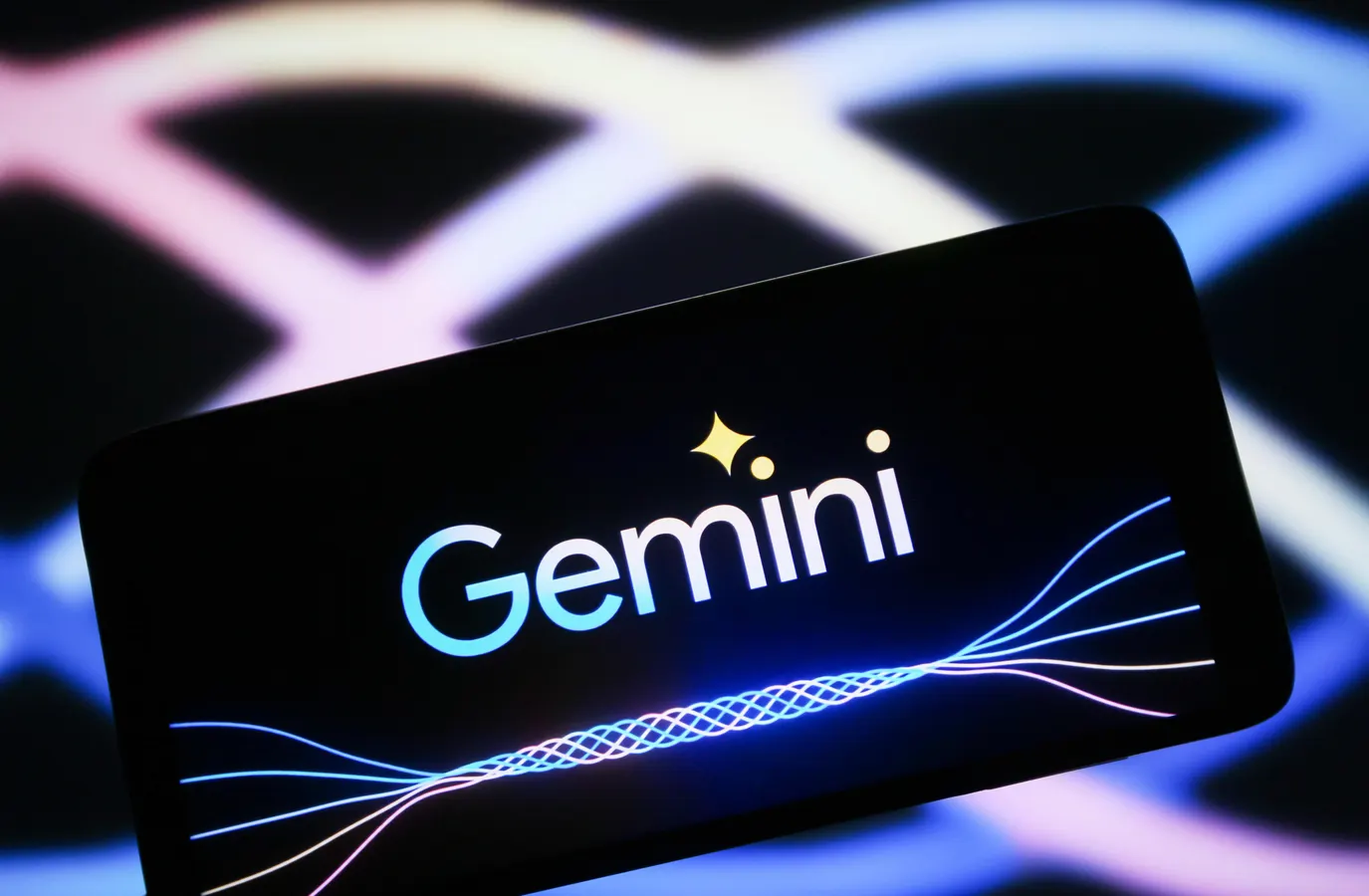 منافس ChatGPT.. جوجل تعيد تسمية Bard إلى Gemini وإطلاق تطبيق جديد للهواتف 5 منافس ChatGPT.. جوجل تعيد تسمية Bard إلى Gemini وإطلاق تطبيق جديد للهواتف