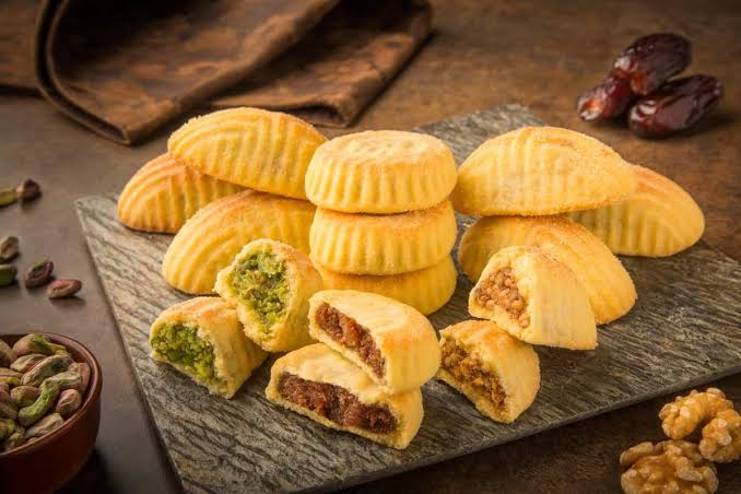 الوصفة المنتظرة.. طريقة عمل “معمول العيد” الشهي بالصور خطوة بخطوة.. بمكونات على قد الأيد