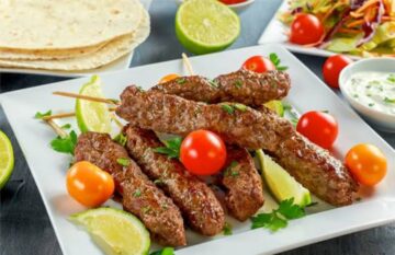 الكفتة المشوية بأسرار وتكات أكبر الشيفات وبمكونات على قد الايد