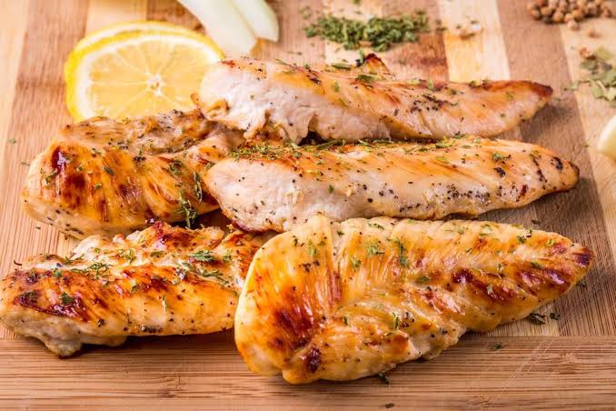 السؤال الذي حير الجميع.. لماذا يباع البانيه بسعر أغلى من دجاجة كاملة؟.. السبب صادم! 8 السؤال الذي حير الجميع.. لماذا يباع البانيه بسعر أغلى من دجاجة كاملة؟.. السبب صادم!