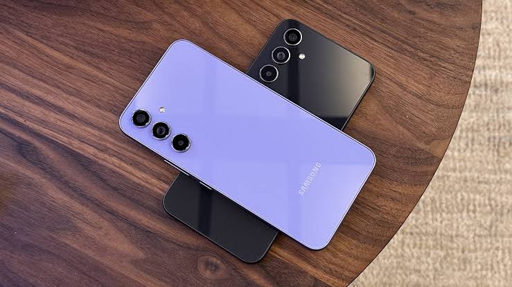 بشاشة Super AMOLED وبطارية عملاقة Samsung Galaxy A54 5G هاتف بإمكانيات جبارة وسعر في المتناول 5 بشاشة Super AMOLED وبطارية عملاقة Samsung Galaxy A54 5G هاتف بإمكانيات جبارة وسعر في المتناول