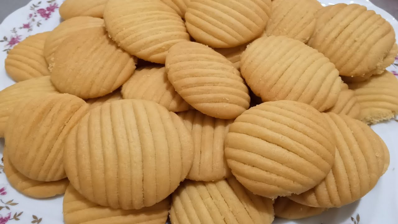 ببيضة واحدة هتعملي بسكويت الحليب الساخن بكل سهولة في البيت بيدوب دوب في الفم 6 ببيضة واحدة هتعملي بسكويت الحليب الساخن بكل سهولة في البيت بيدوب دوب في الفم