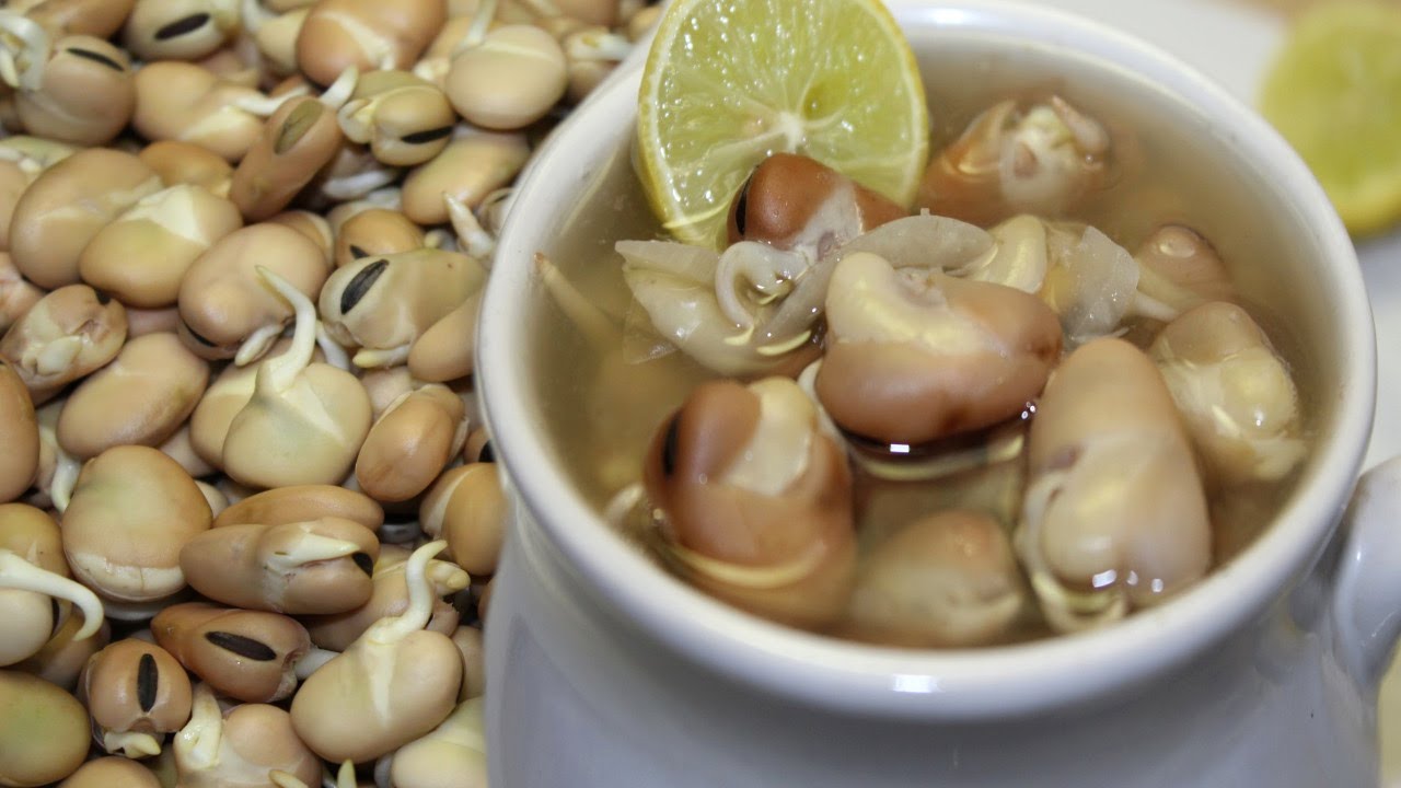 طريقة عمل شوربة الفول النابت بمذاق شهي ولذيذ وطعمها لا يقاوم اعمليها كل يوم ودفي عيالك 5 طريقة عمل شوربة الفول النابت بمذاق شهي ولذيذ وطعمها لا يقاوم اعمليها كل يوم ودفي عيالك