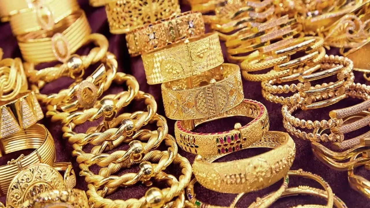 بكام الذهب النهاردة .. أسعار الذهب في مصر اليوم الخميس 15/2/2024 لكافة الأعيرة ومفاجآت غير متوقعة في عيار 21