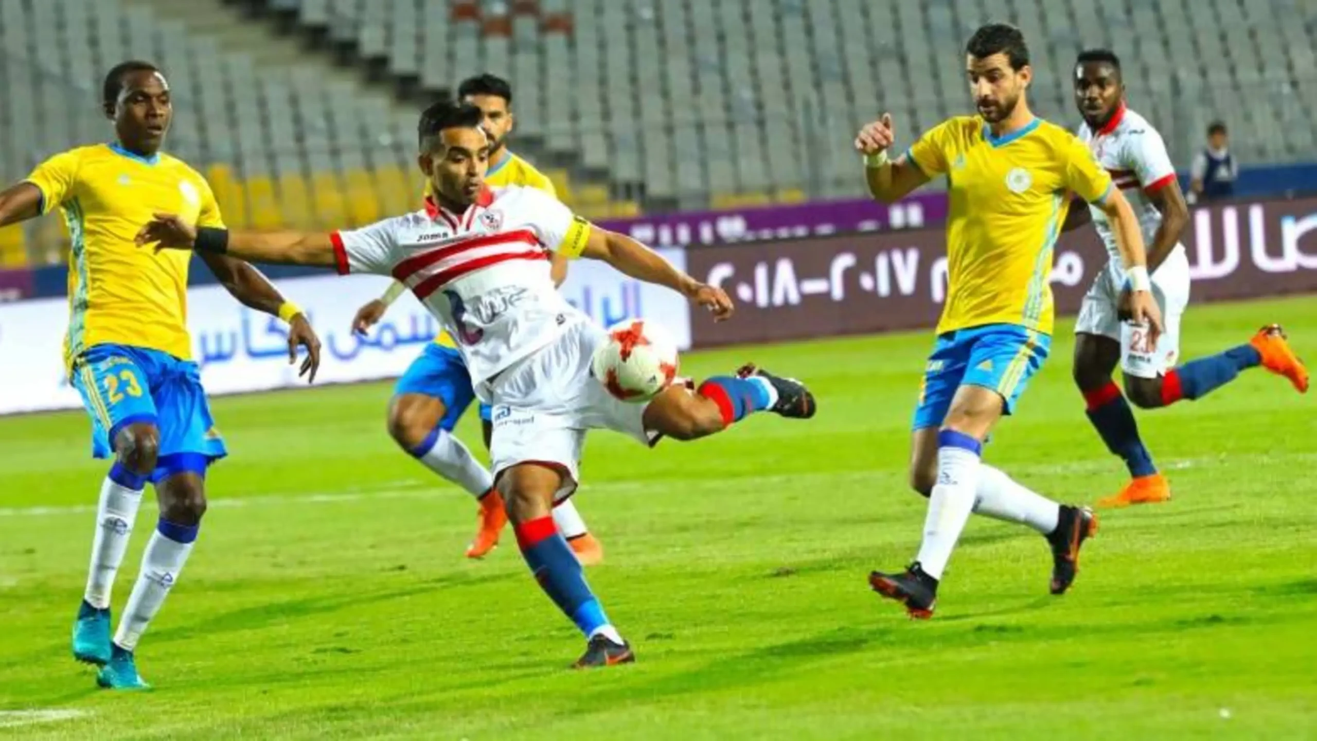 "كلاسيكو أولاد العم" الاسماعيلي ضد الزمالك.. الموعد والقناة الناقلة 5 “كلاسيكو أولاد العم” الاسماعيلي ضد الزمالك.. الموعد والقناة الناقلة