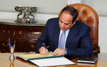 الرئيسي السيسي يُقرر زيادة مرتبات الموظفين بالقطاع الحكومي حتى 6000 جنيه