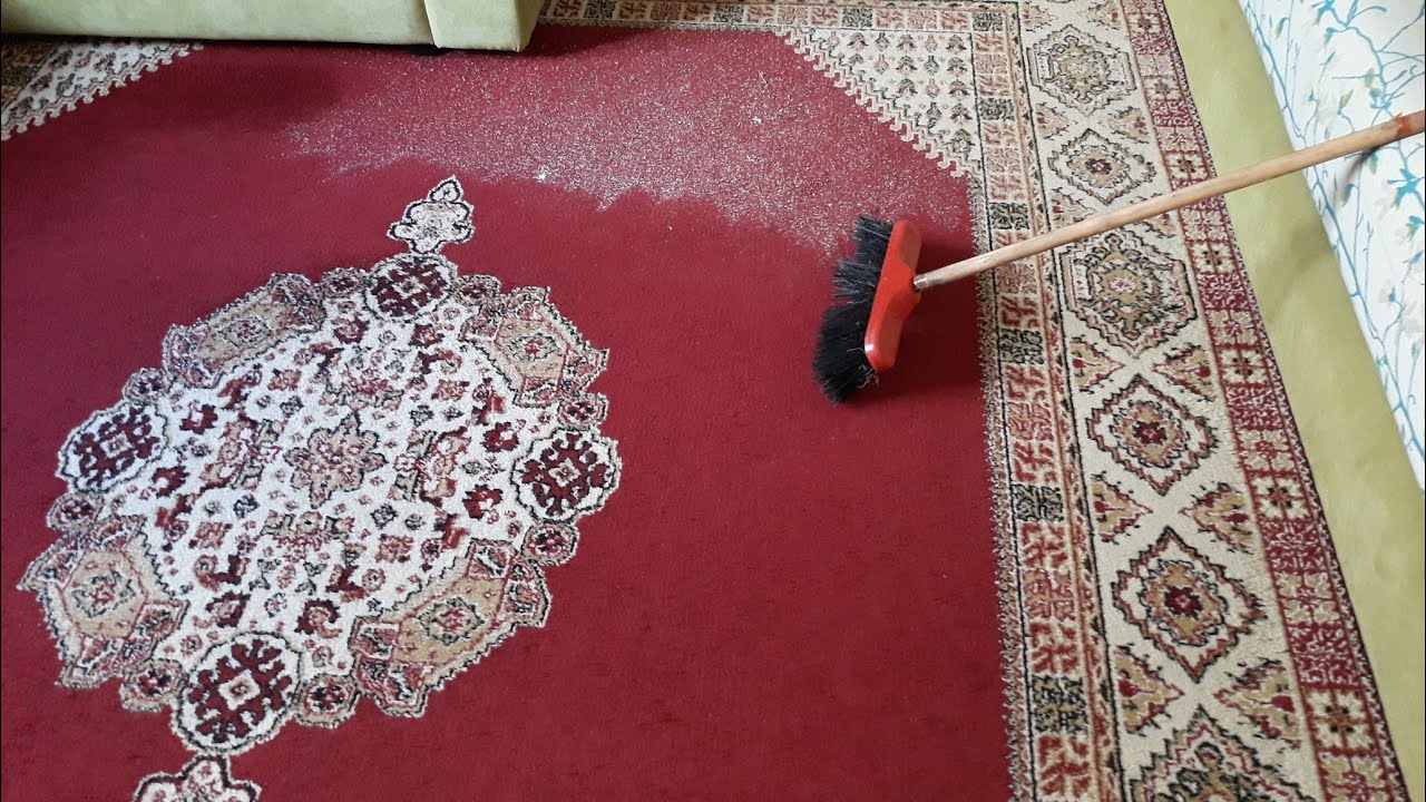 نضفي سجادك قبل رمضان وتخلصي من البقع الصعبة بخلطة قوية هتخليه بيلمع وريحته منعشة