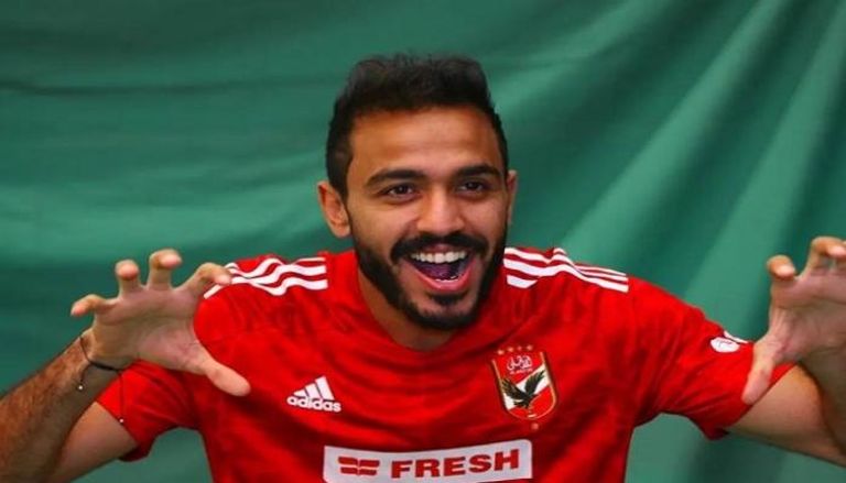 "غرامة كهرباء" الزمالك يعلن انتهاء أزمة محمود كهربا لاعب الأهلي 5 “غرامة كهرباء” الزمالك يعلن انتهاء أزمة محمود كهربا لاعب الأهلي