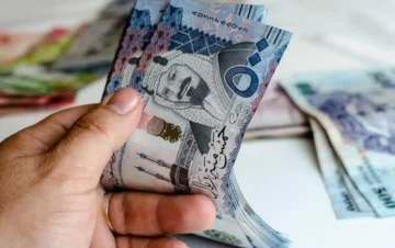 وزارة الموارد البشرية السعودية تنشر سبب تعليق راتب حساب المواطن اليوم 1445