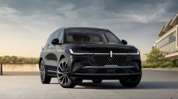 سيارة لينكون نوتيلوس 2024 Lincoln Nautilus ذات المحرك الهجين والتصميم الجديد