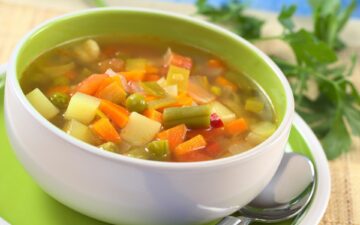 طريقة عمل  شوربة الخضار الصحية