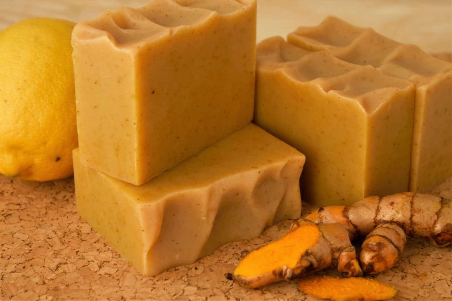 خلطة الكركم لتبييض الوجه والتخلص من الاسمرار 5 خلطة الكركم لتبييض الوجه والتخلص من الاسمرار