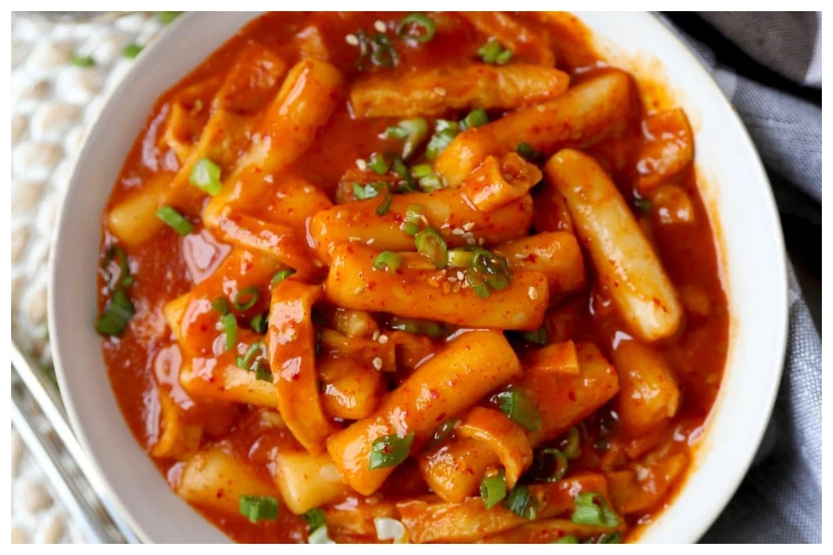 طريقة الدكبوكي الكوري الحار بالارز بالخطوات فى المنزل مثل المطاعم 5 طريقة الدكبوكي الكوري الحار بالارز بالخطوات فى المنزل مثل المطاعم