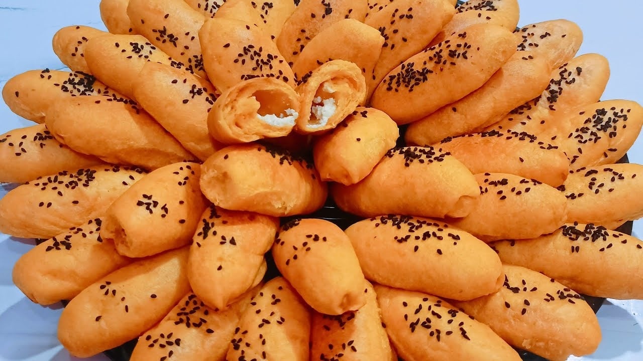 زي الأفران..طريقة عمل البوريك بالجبن هش ولذيذ بخطوات سهلة بكوب واحد بس هتفرحي ولادك وتوفري 5 زي الأفران..طريقة عمل البوريك بالجبن هش ولذيذ بخطوات سهلة بكوب واحد بس هتفرحي ولادك وتوفري