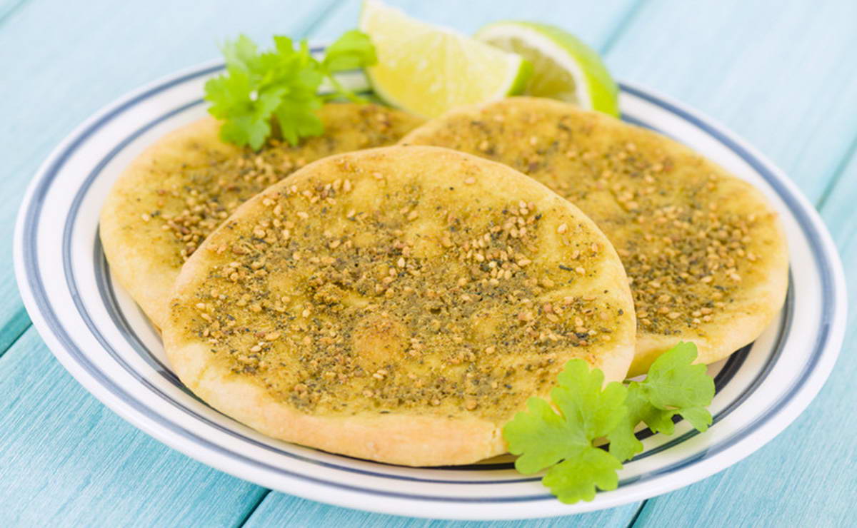 فطائر الزعتر الشهية لأحلى الوجبات فطار أو عشاء خفيفة ولذيذة جهزيها في دقائق 5 فطائر الزعتر الشهية لأحلى الوجبات فطار أو عشاء خفيفة ولذيذة جهزيها في دقائق