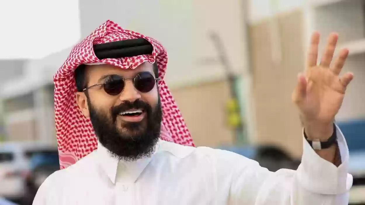 الحائلي يُثير غضب جماهير الاتحاد بسبب فشل الصفقات: "كيف نجلب لاعب لا نستطيع دفع رواتبه؟" 7 الحائلي يُثير غضب جماهير الاتحاد بسبب فشل الصفقات: “كيف نجلب لاعب لا نستطيع دفع رواتبه؟”