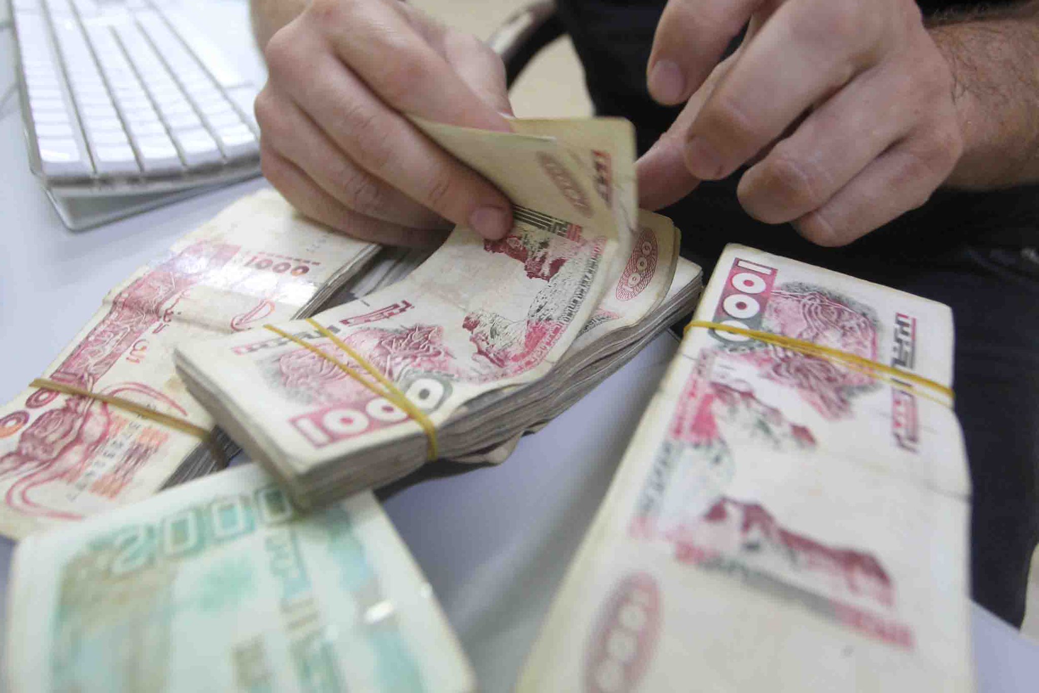 حقيقة زيادة منحة البطالة 20 ألف دينار جزائري.. تعرف على التفاصيل 5 حقيقة زيادة منحة البطالة 20 ألف دينار جزائري.. تعرف على التفاصيل