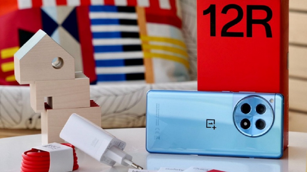 لعشاق الألعاب.. هاتف OnePlus 12R بكاميرا خلفية ثلاثية ومعالج أمريكي بسعر مميز