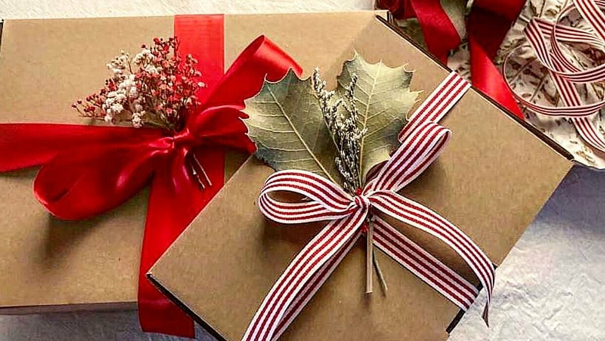 بمناسبة عيد ميلادهم.. أفكار لهدايا مميزة لرجل وامرأة الدلو
