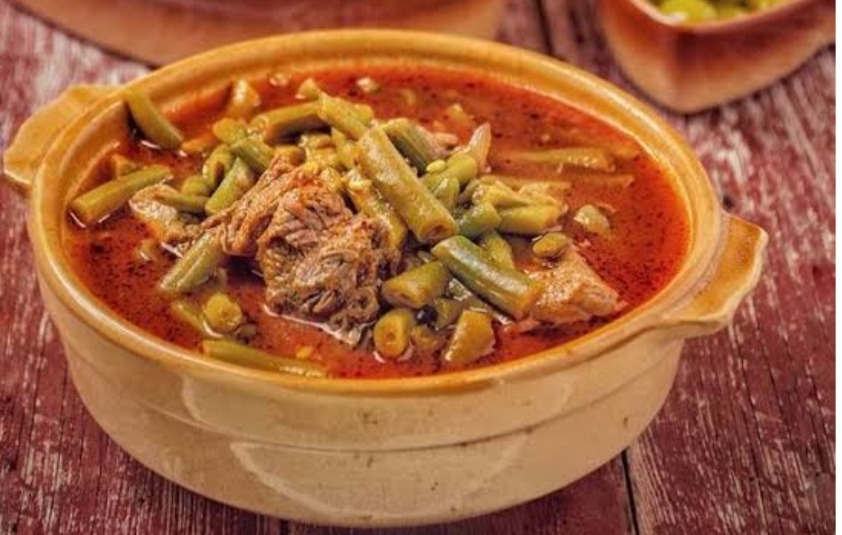 طريقة عمل الفاصوليا الخضراء بالطماطم بخطوات بسيطة وسهلة
