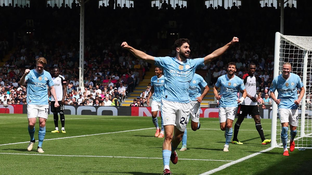 مانشستر سيتي على بُعد خطوات من لقب الدوري الإنجليزي بعد الفوز على فولهام برباعية في الجولة 37 5 مانشستر سيتي على بُعد خطوات من لقب الدوري الإنجليزي بعد الفوز على فولهام برباعية في الجولة 37