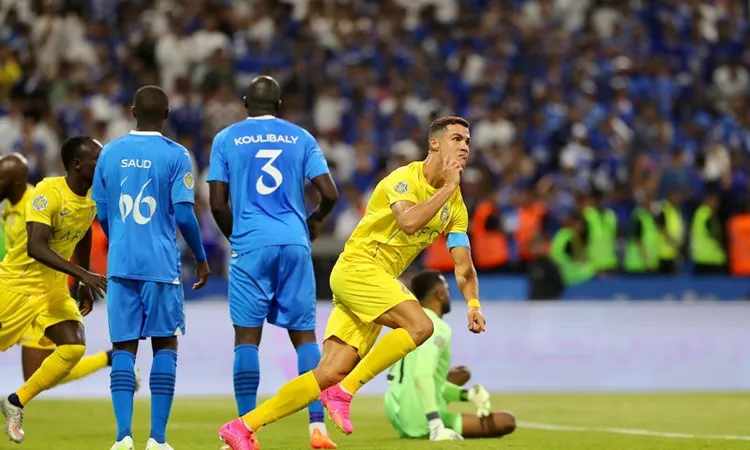 قبل النفاذ.. احجز تذكرتك لمباراة الهلال والنصر في الجولة 32 من دوري روشن السعودي للمحترفين 5 قبل النفاذ.. احجز تذكرتك لمباراة الهلال والنصر في الجولة 32 من دوري روشن السعودي للمحترفين