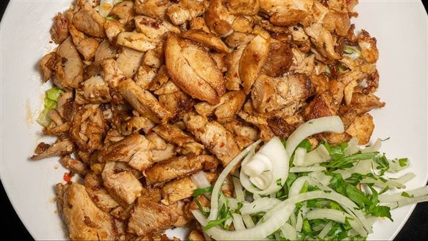 طريقة عمل شاورما الفراخ زي المحلات السورية في البيت 5 طريقة عمل شاورما الفراخ زي المحلات السورية في البيت