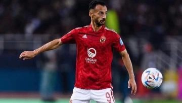 بانتظار الفحص الطبي.. طبيب الأهلي يعلن تفاصيل اصابة احمد عبد القادر في مباراة الاسماعيلي