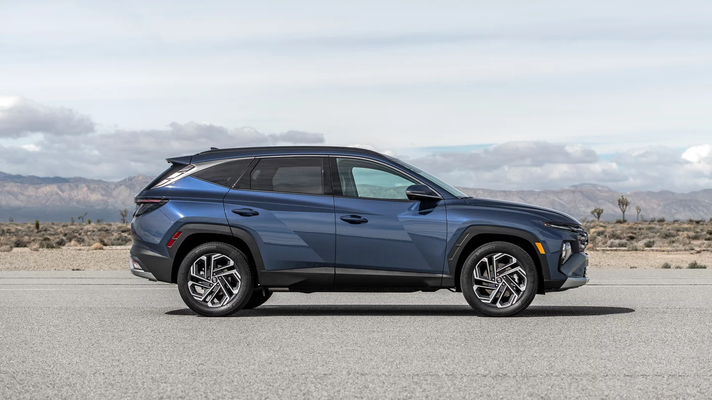 بمواصفات خارقة لـ سيارة هيونداي توسان 2025 مميزات Hyundai Tucson ومواصفات لا تقبل المنافسة
