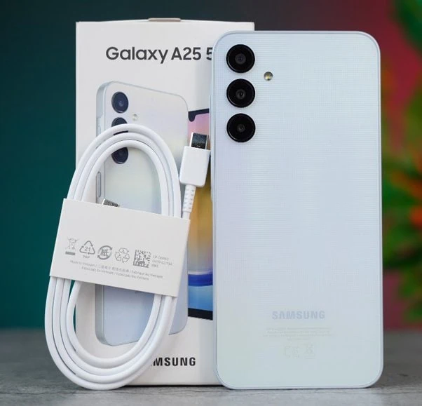 اكتشف السرعة والأناقة: هاتف Samsung Galaxy A25 5G - شاشة Super AMOLED كاميرا 50MP بطارية تدوم طويلاً” 5 اكتشف السرعة والأناقة: هاتف Samsung Galaxy A25 5G – شاشة Super AMOLED كاميرا 50MP بطارية تدوم طويلاً”