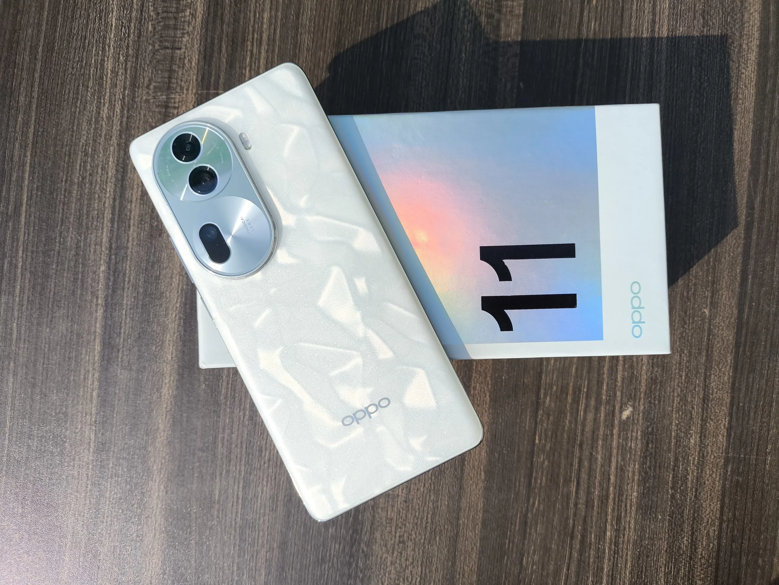 “أفضل هواتف الفئة المتوسطة من أوبو” .. هاتف Oppo Reno 11 5G يجمع بين الآداء الخرافي والتصميم الجذاب