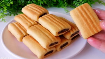 بطعم مقرمش ولذيذ.!! طريقة عمل بسكويت التمر بالزيت