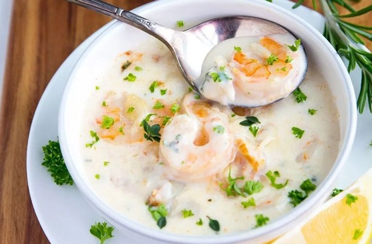 طريقة عمل شوربة سي فود بطعم رائع ومميز أحلى من المطاعم لكي ولضيوفك