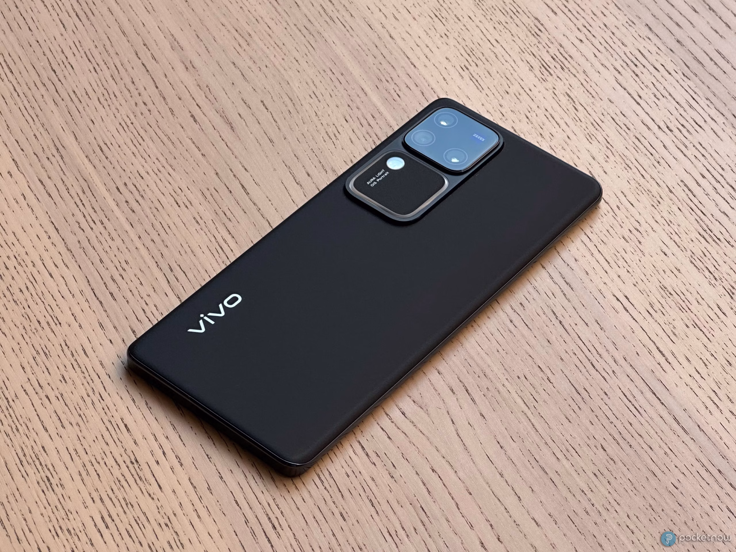 "إمكانيات جبارة".. تعرف على مواصفات هاتف Vivo V30 Pro كاملة والسعر الرسمي للهاتف 5 “إمكانيات جبارة”.. تعرف على مواصفات هاتف Vivo V30 Pro كاملة والسعر الرسمي للهاتف