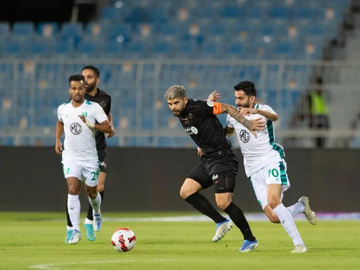تشكيل الشباب المتوقع ضد الأهلي في دوري روشن السعودي 2023-2024 5 تشكيل الشباب المتوقع ضد الأهلي في دوري روشن السعودي 2023-2024