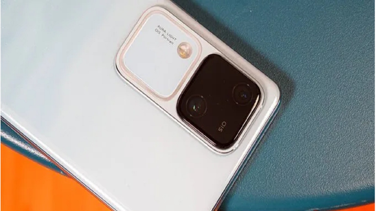 مراجعة شاملة لهاتف Vivo V30: الإبداع يلتقي بالأداء في فئة متوسطة