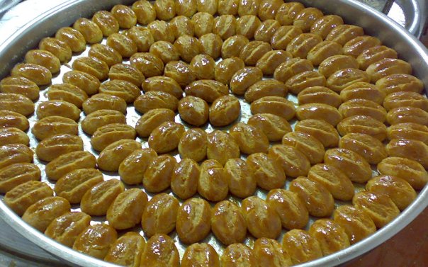 طريقة عمل رموش الست في المنزل لضمان النظافة وتوفير المال 5 طريقة عمل رموش الست في المنزل لضمان النظافة وتوفير المال