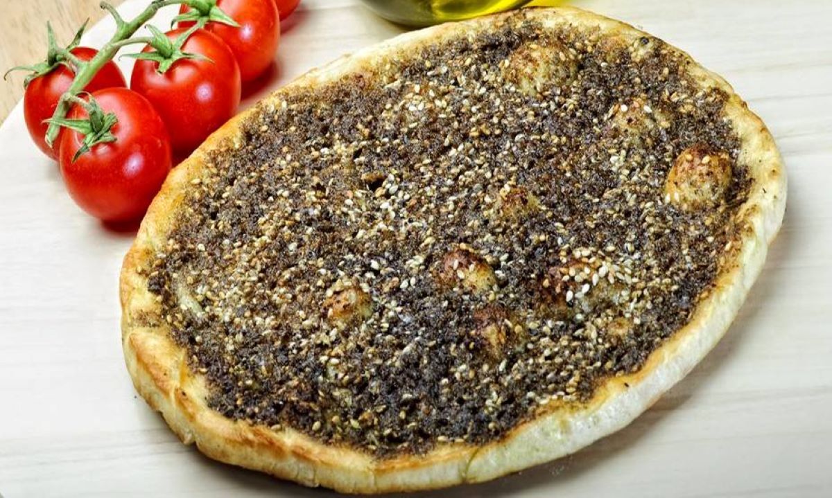 طريقة عمل فطيرة الزعتر شهية ولذيذة ومغذية وطعمها روعة أحلى من المطاعم بكتير 5 طريقة عمل فطيرة الزعتر شهية ولذيذة ومغذية وطعمها روعة أحلى من المطاعم بكتير