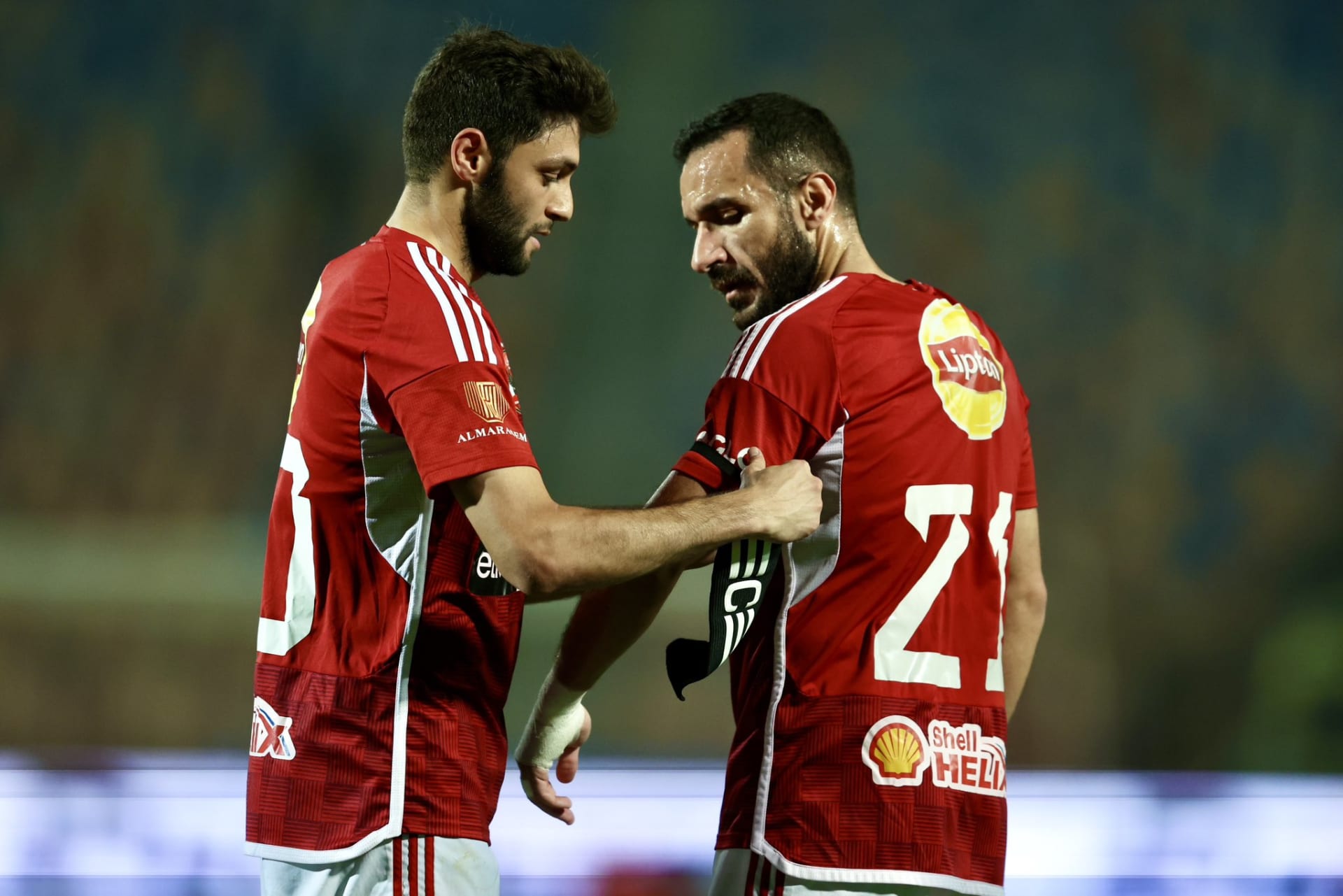 لاعب جديد يدخل دائرة اهتمامات الأهلي للتعاقد معه كبديل لعلي معلول