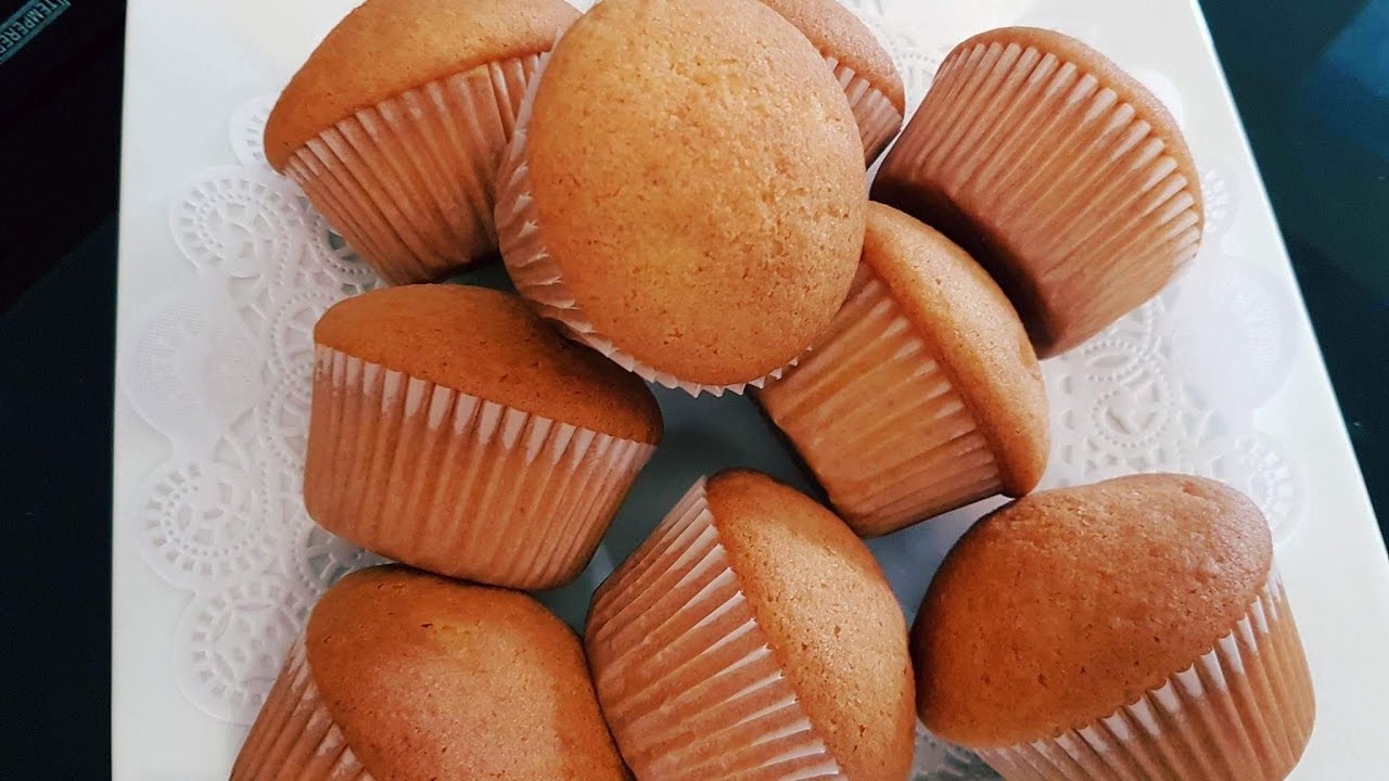 هشة مثل الإسفنج.. اعملي الكب كيك بالفانيليا في البيت لأولادك بمقادير مضبوطة وبطعم شهي 5 هشة مثل الإسفنج.. اعملي الكب كيك بالفانيليا في البيت لأولادك بمقادير مضبوطة وبطعم شهي